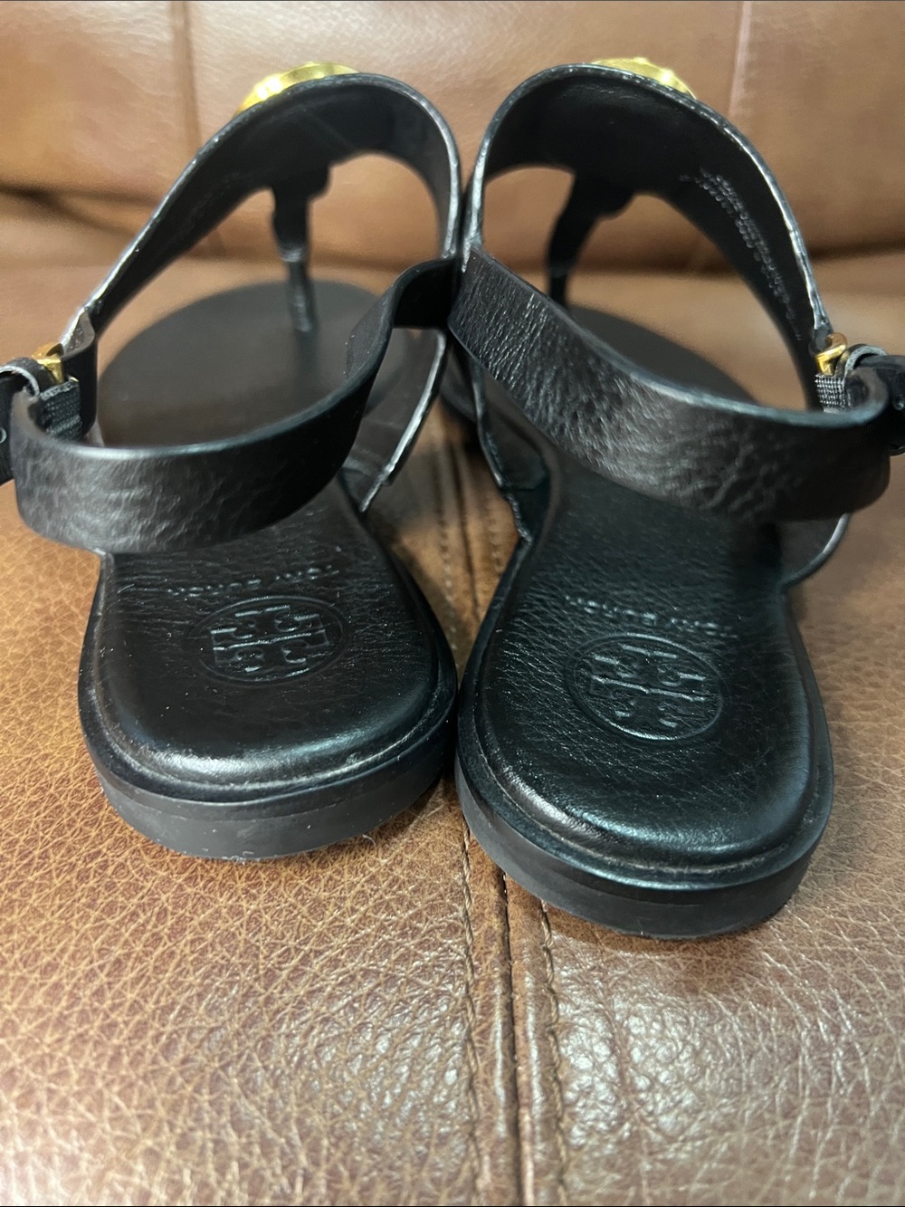 Tory Burch Black Leather Thong Sandals with Gold Logo Discs - Picture 5 of 11